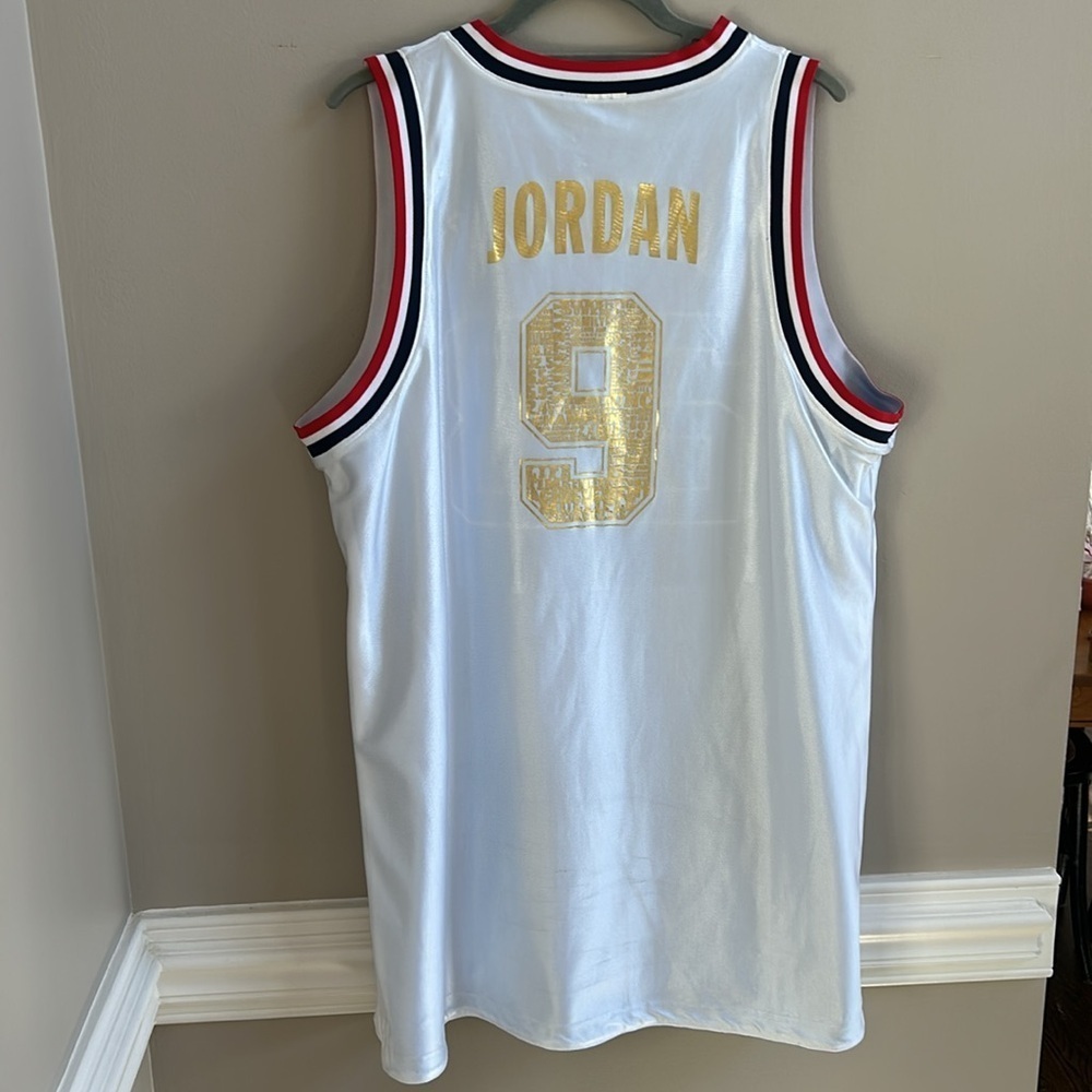 Michael Jordan UNC USA Reversible Basketball Jersey Size XL - Picture 13 of 16